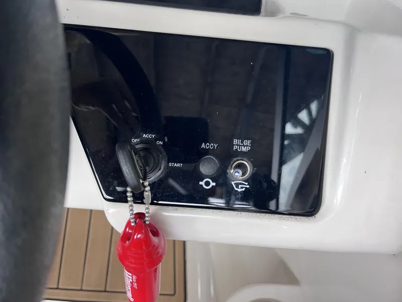 Slide: The Image of Sea Ray SPX 190 Outboard 2023 - 41