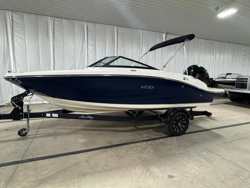 Slide: The Image of Sea Ray SPX 190 Outboard 2023 - 9