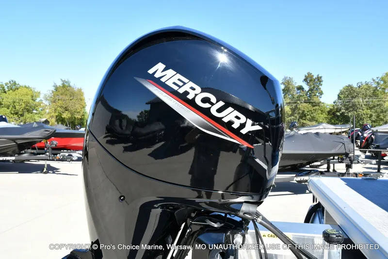 Slide: The Image of Sun Tracker Sportfish 22 DLX w/150 2026 - 15