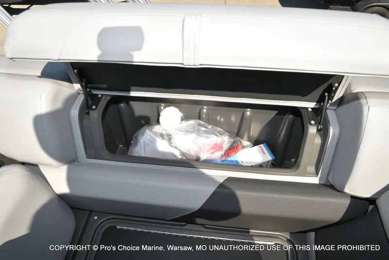 Slide: The Image of Sun Tracker Sportfish 22 DLX w/150 2026 - 52