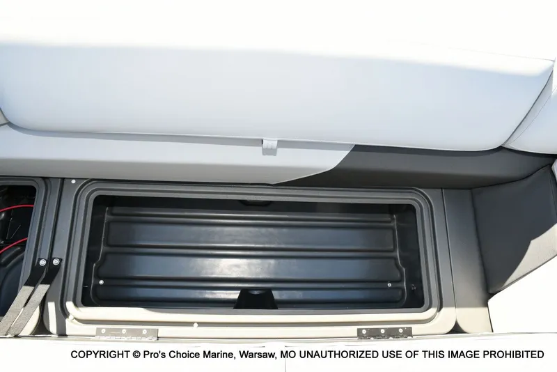 Slide: The Image of Sun Tracker Sportfish 22 DLX w/150 2026 - 66