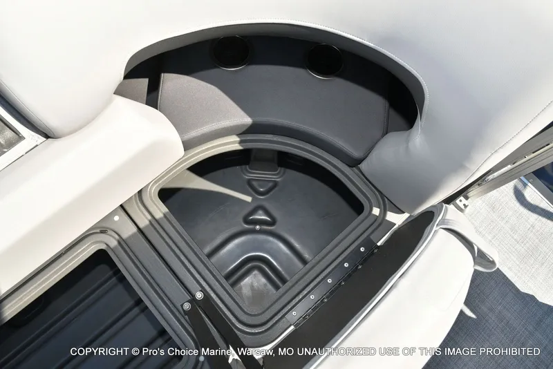 Slide: The Image of Sun Tracker Sportfish 22 DLX w/150 2026 - 74