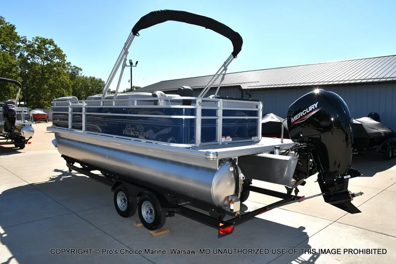 Slide: The Image of Sun Tracker Sportfish 22 DLX w/150 2026 - 75