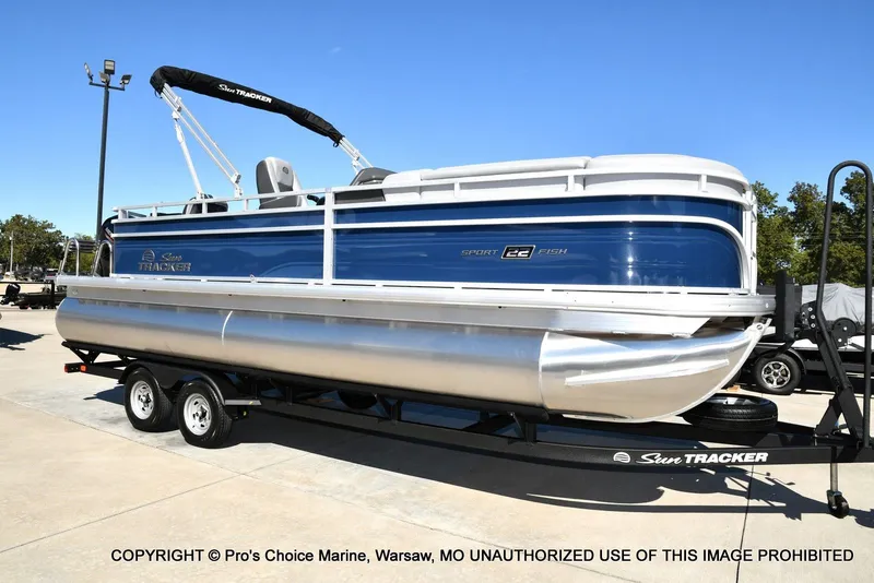 Slide: The Image of Sun Tracker Sportfish 22 DLX w/150 2026 - 84