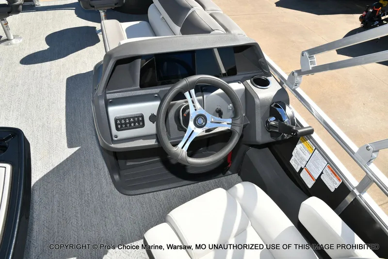 Slide: The Image of Sun Tracker Fishin' Barge 22 DLX w/115HP Pro-XS 4 Stroke 2026 - 10