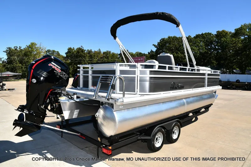 Slide: The Image of Sun Tracker Fishin' Barge 22 DLX w/115HP Pro-XS 4 Stroke 2026 - 15