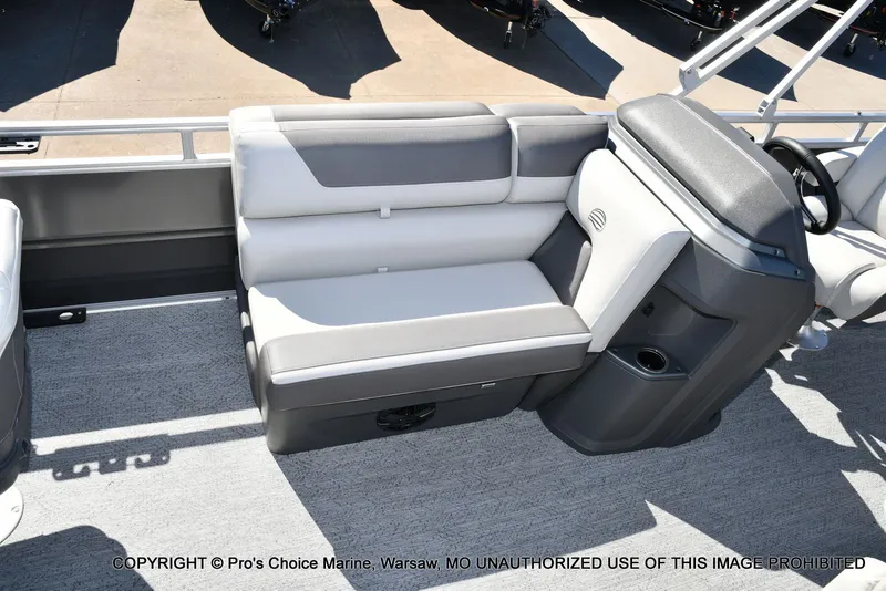 Slide: The Image of Sun Tracker Fishin' Barge 22 DLX w/115HP Pro-XS 4 Stroke 2026 - 35