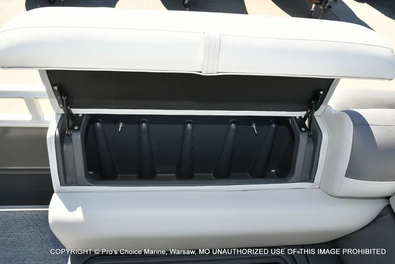 Slide: The Image of Sun Tracker Fishin' Barge 22 DLX w/115HP Pro-XS 4 Stroke 2026 - 38