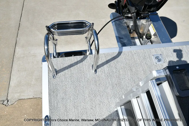 Slide: The Image of Sun Tracker Fishin' Barge 22 DLX w/115HP Pro-XS 4 Stroke 2026 - 45