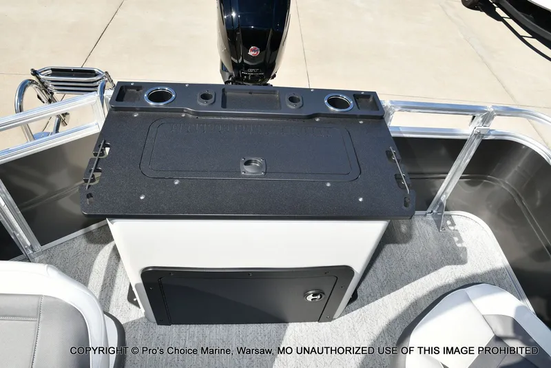 Slide: The Image of Sun Tracker Fishin' Barge 22 DLX w/115HP Pro-XS 4 Stroke 2026 - 51