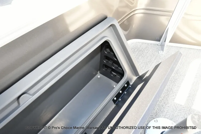 Slide: The Image of Sun Tracker Fishin' Barge 22 DLX w/115HP Pro-XS 4 Stroke 2026 - 61