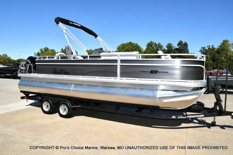 Slide: The Image of Sun Tracker Fishin' Barge 22 DLX w/115HP Pro-XS 4 Stroke 2026 - 79