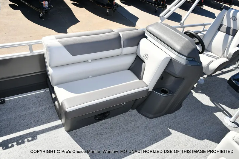Slide: The Image of Sun Tracker Fishin' Barge 22 DLX w/115HP Pro-XS 4 Stroke 2026 - 8