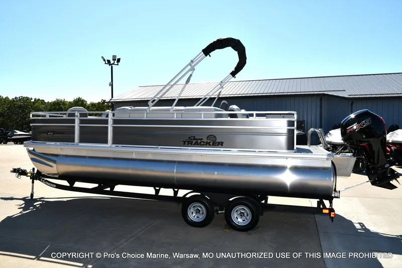 Slide: The Image of Sun Tracker Fishin' Barge 22 DLX w/115HP Pro-XS 4 Stroke 2026 - 86