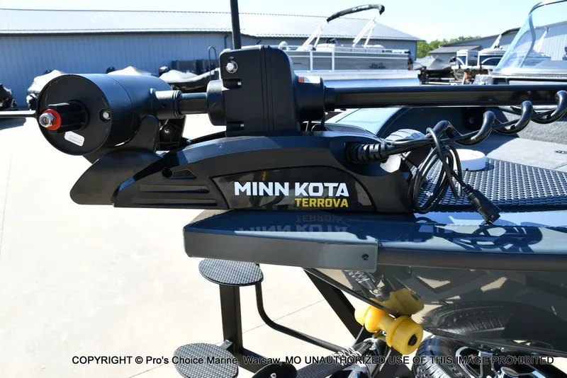 Slide: The Image of Ranger VX1988 WT w/250HP Mercury Pro-XS 2026 - 21