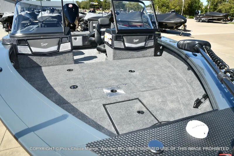 Slide: The Image of Ranger VX1988 WT w/250HP Mercury Pro-XS 2026 - 25