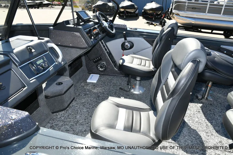 Slide: The Image of Ranger VX1988 WT w/250HP Mercury Pro-XS 2026 - 30