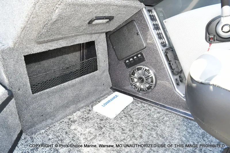 Slide: The Image of Ranger VX1988 WT w/250HP Mercury Pro-XS 2026 - 37