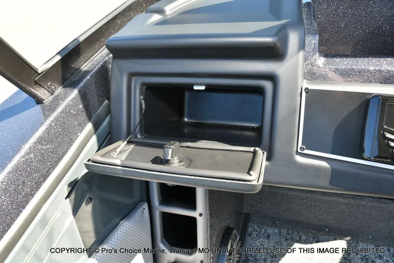 Slide: The Image of Ranger VX1988 WT w/250HP Mercury Pro-XS 2026 - 43