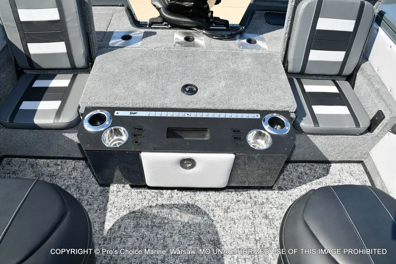 Slide: The Image of Ranger VX1988 WT w/250HP Mercury Pro-XS 2026 - 68