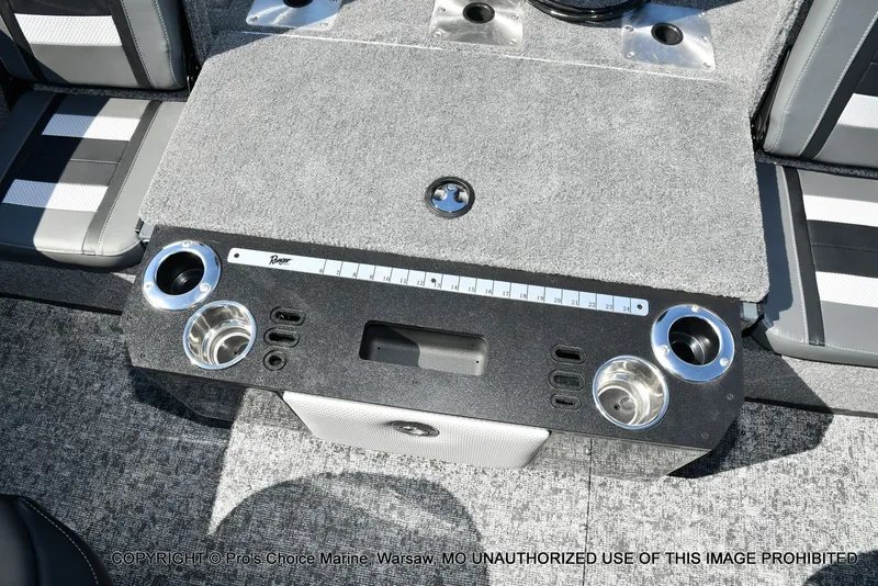 Slide: The Image of Ranger VX1988 WT w/250HP Mercury Pro-XS 2026 - 69