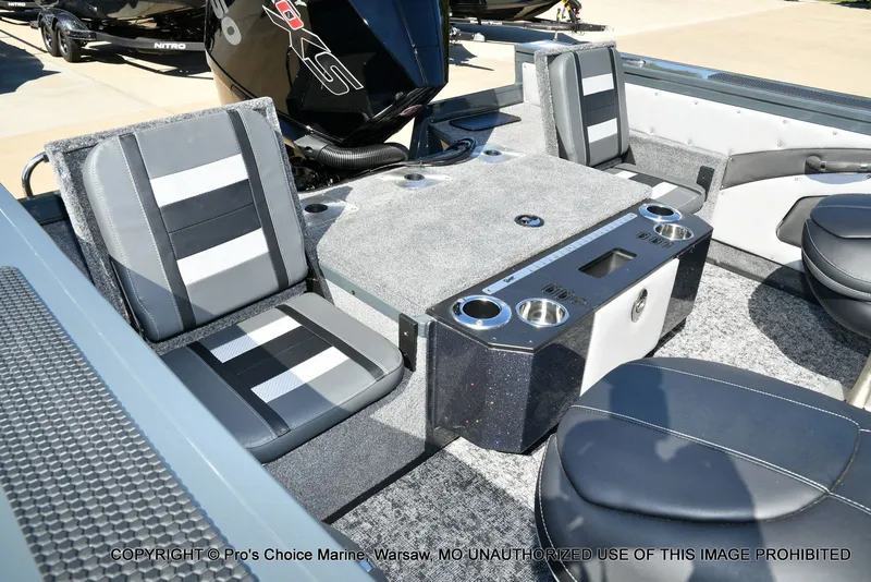 Slide: The Image of Ranger VX1988 WT w/250HP Mercury Pro-XS 2026 - 7