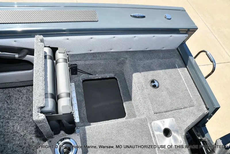 Slide: The Image of Ranger VX1988 WT w/250HP Mercury Pro-XS 2026 - 73