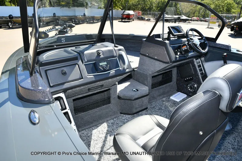 Slide: The Image of Ranger VX1988 WT w/250HP Mercury Pro-XS 2026 - 8