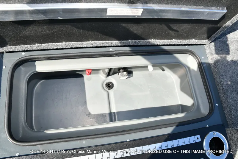 Slide: The Image of Ranger VX1988 WT w/250HP Mercury Pro-XS 2026 - 81