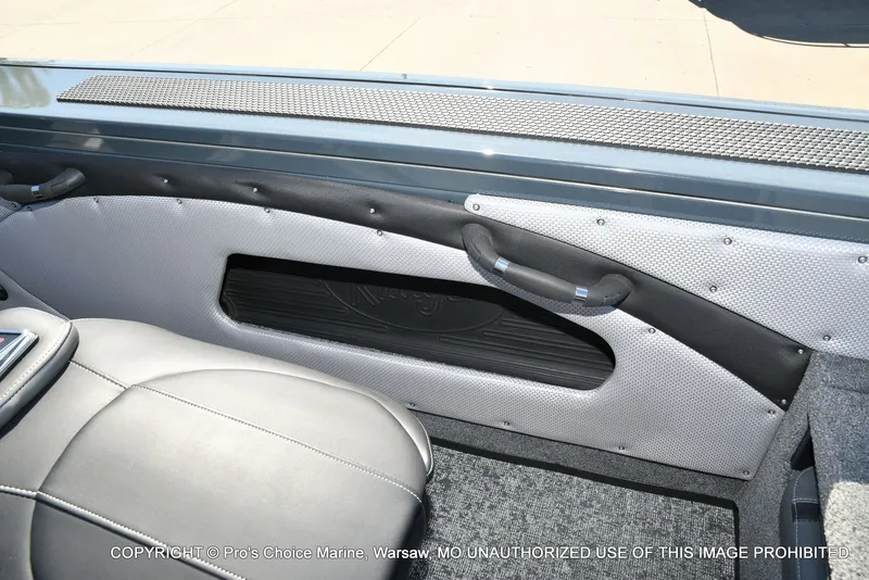 Slide: The Image of Ranger VX1988 WT w/250HP Mercury Pro-XS 2026 - 82