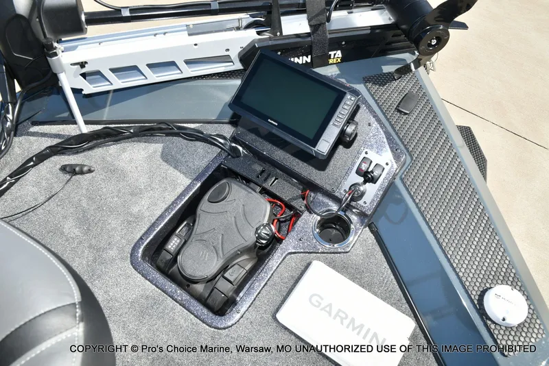 Slide: The Image of Ranger RT198P Cup Garmin Livescope Equipped 2026 - 14