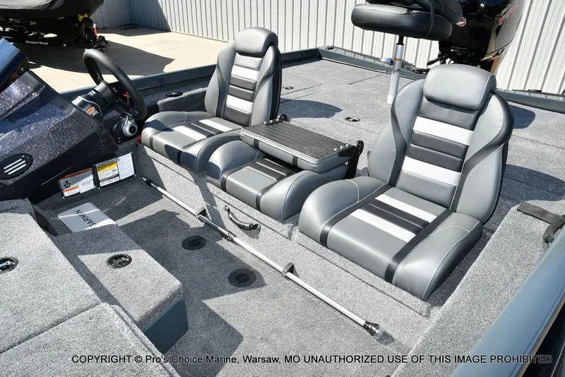 Slide: The Image of Ranger RT198P Cup Garmin Livescope Equipped 2026 - 18