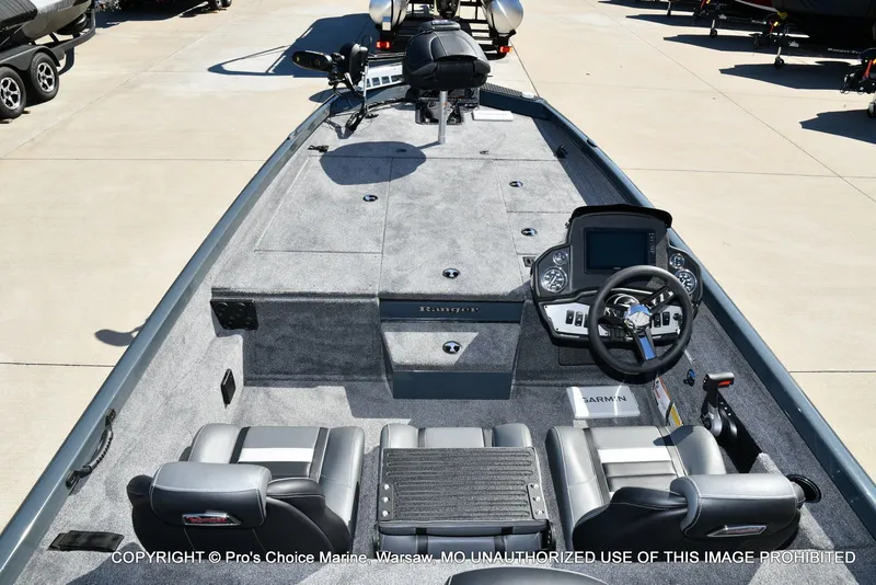 Slide: The Image of Ranger RT198P Cup Garmin Livescope Equipped 2026 - 20