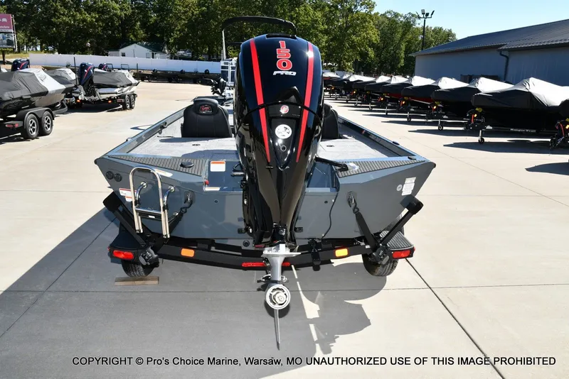 Slide: The Image of Ranger RT198P Cup Garmin Livescope Equipped 2026 - 24