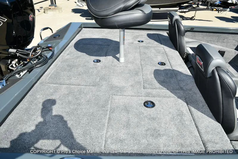 Slide: The Image of Ranger RT198P Cup Garmin Livescope Equipped 2026 - 36