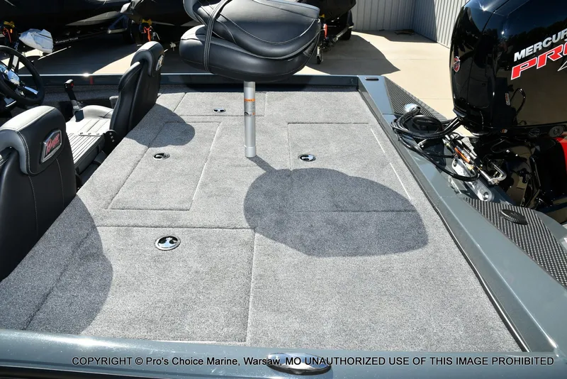 Slide: The Image of Ranger RT198P Cup Garmin Livescope Equipped 2026 - 40