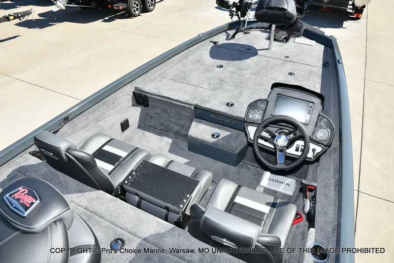 Slide: The Image of Ranger RT198P Cup Garmin Livescope Equipped 2026 - 42