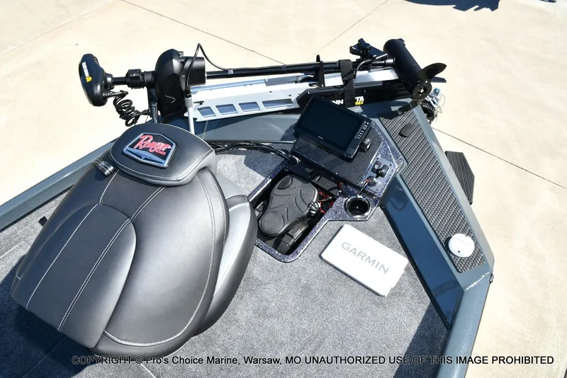 Slide: The Image of Ranger RT198P Cup Garmin Livescope Equipped 2026 - 49