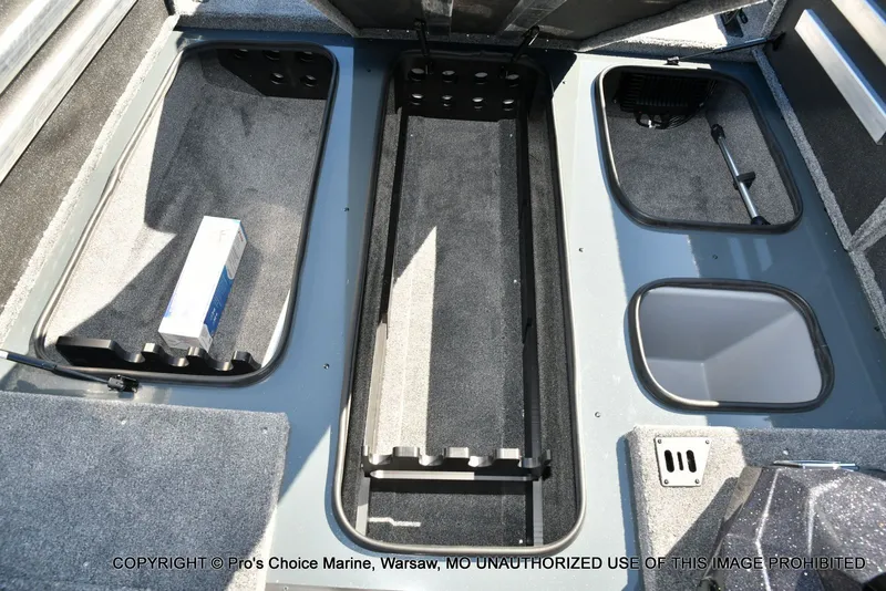 Slide: The Image of Ranger RT198P Cup Garmin Livescope Equipped 2026 - 57