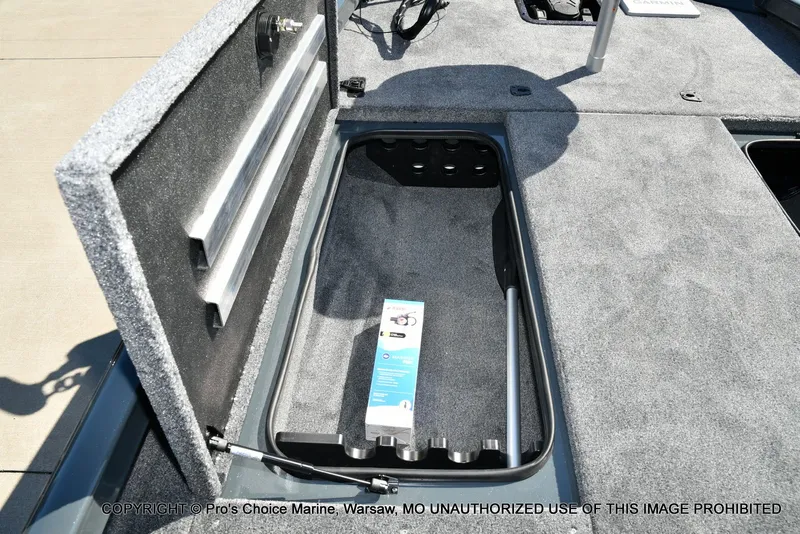 Slide: The Image of Ranger RT198P Cup Garmin Livescope Equipped 2026 - 59