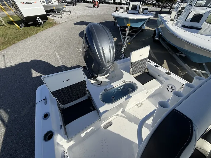 Slide: The Image of Tidewater 2110 Bay Max 2026 - 13