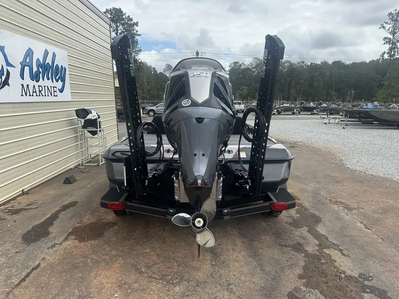 Slide: The Image of Skeeter ZXE21 2026 - 9