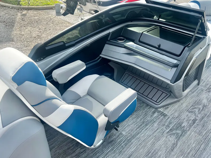 Slide: The Image of Avalon Catalina 25' Quad Lounge Windshield Triple-Toon - IN STOCK 2026 - 21