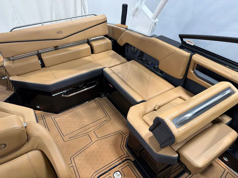 Slide: The Image of Cobalt R4 Surf 2026 - 12