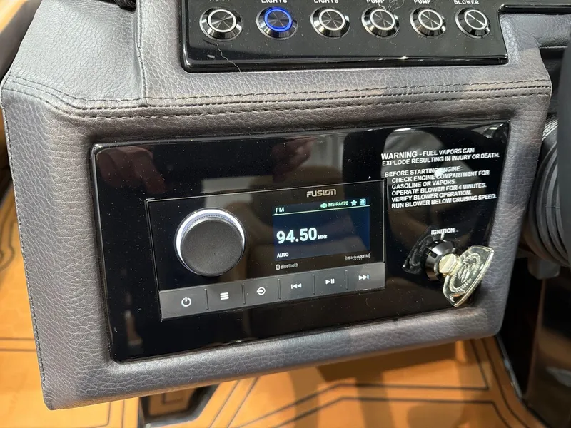 Slide: The Image of Cobalt R4 Surf 2026 - 17