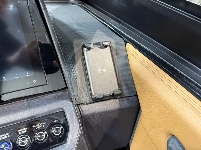 Slide: The Image of Cobalt R4 Surf 2026 - 19