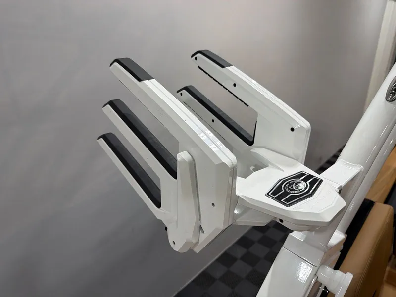 Slide: The Image of Cobalt R4 Surf 2026 - 22