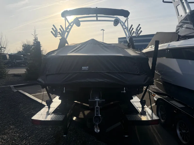 Slide: The Image of Cobalt R4 Surf 2026 - 3