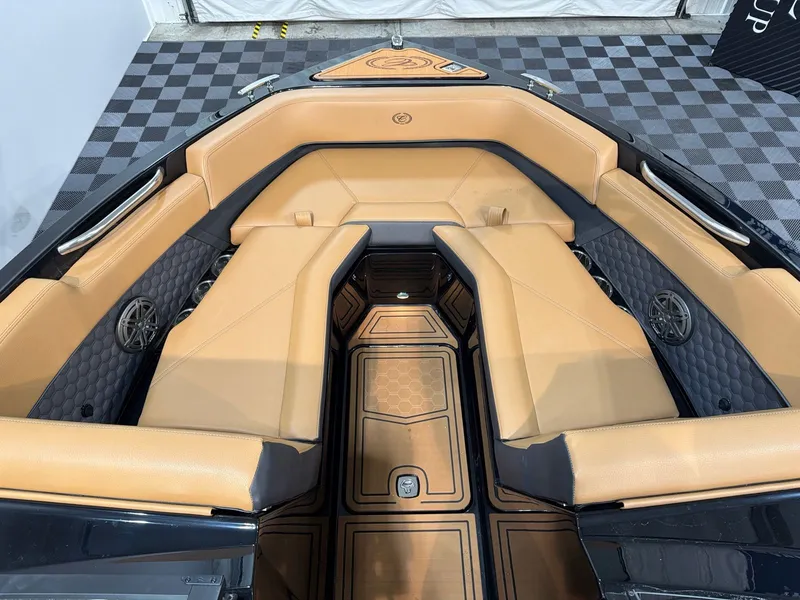 Slide: The Image of Cobalt R4 Surf 2026 - 9