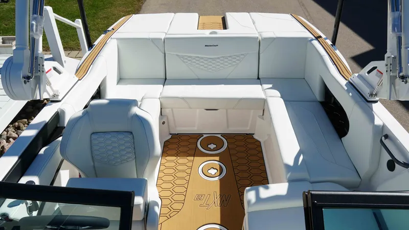 Slide: The Image of MasterCraft NXT20 2026 - 27